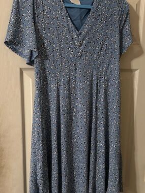 Siren Lily Light Blue Floral Dress